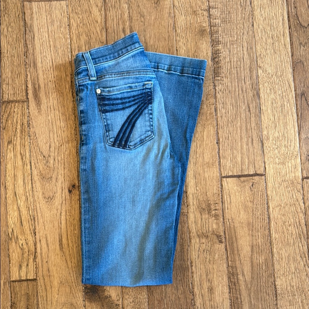 Woman’s seven for all mankind